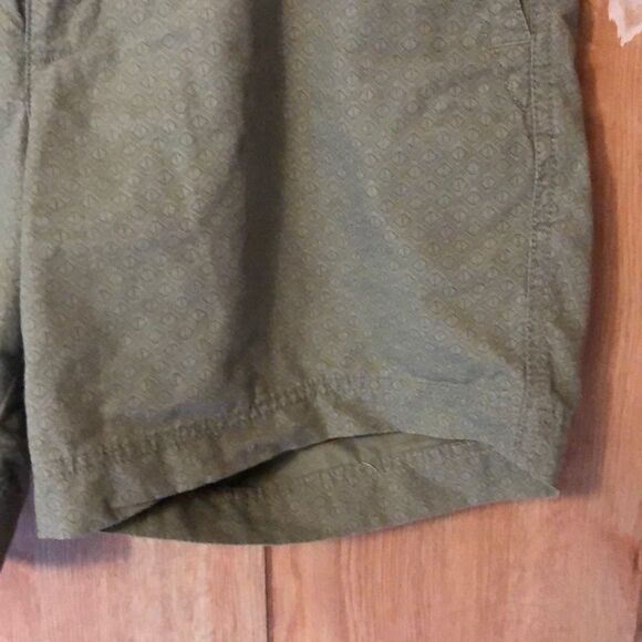 Eddie Bauer Green Diamond Print Cotton Shorts 10 - Picture 4 of 14